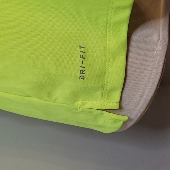 Nike DRI FIT golf collared tank top with emblem womens size L - Picture 2 of 12